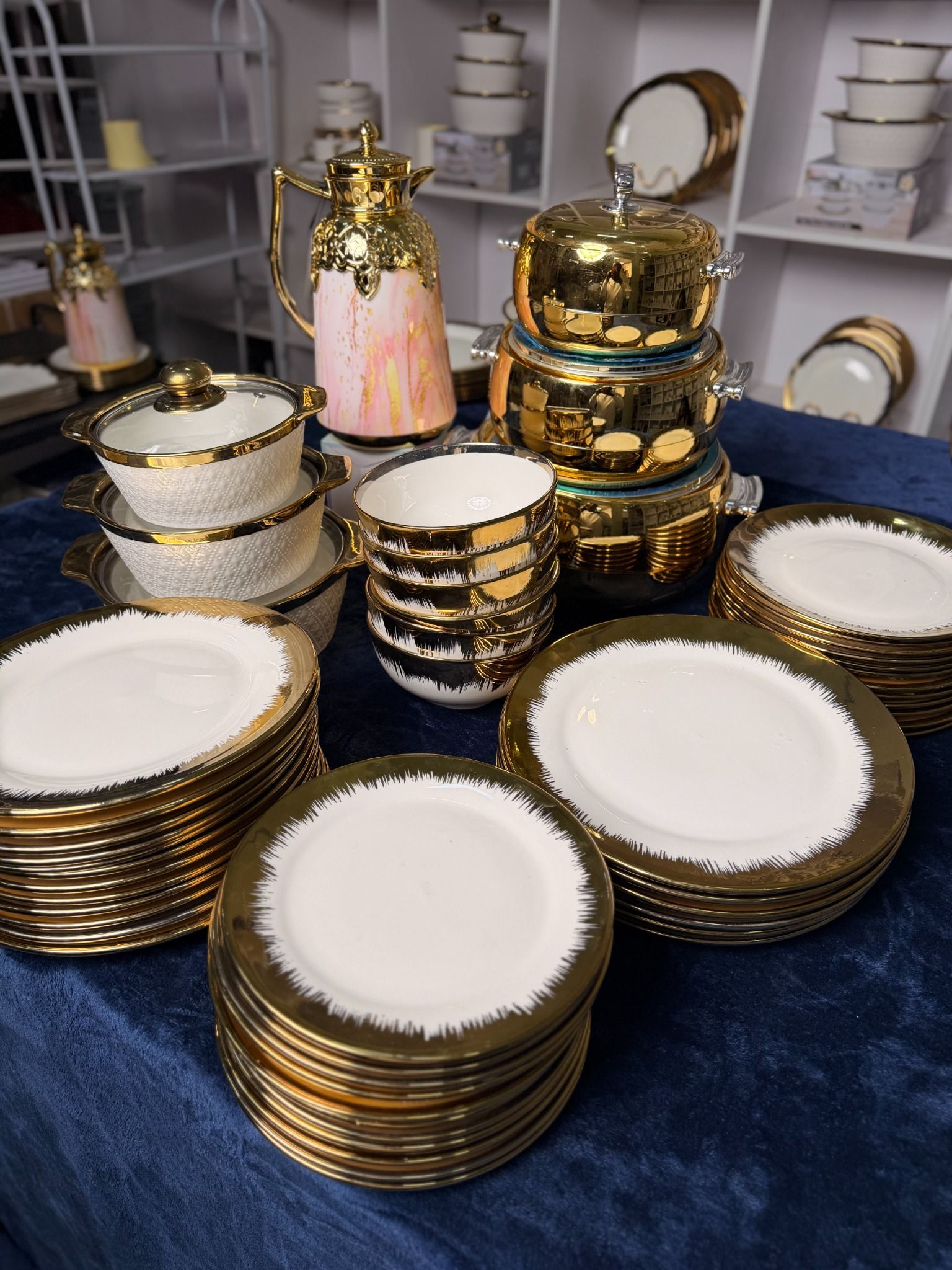 Image of Sultan Gold Dinner Set