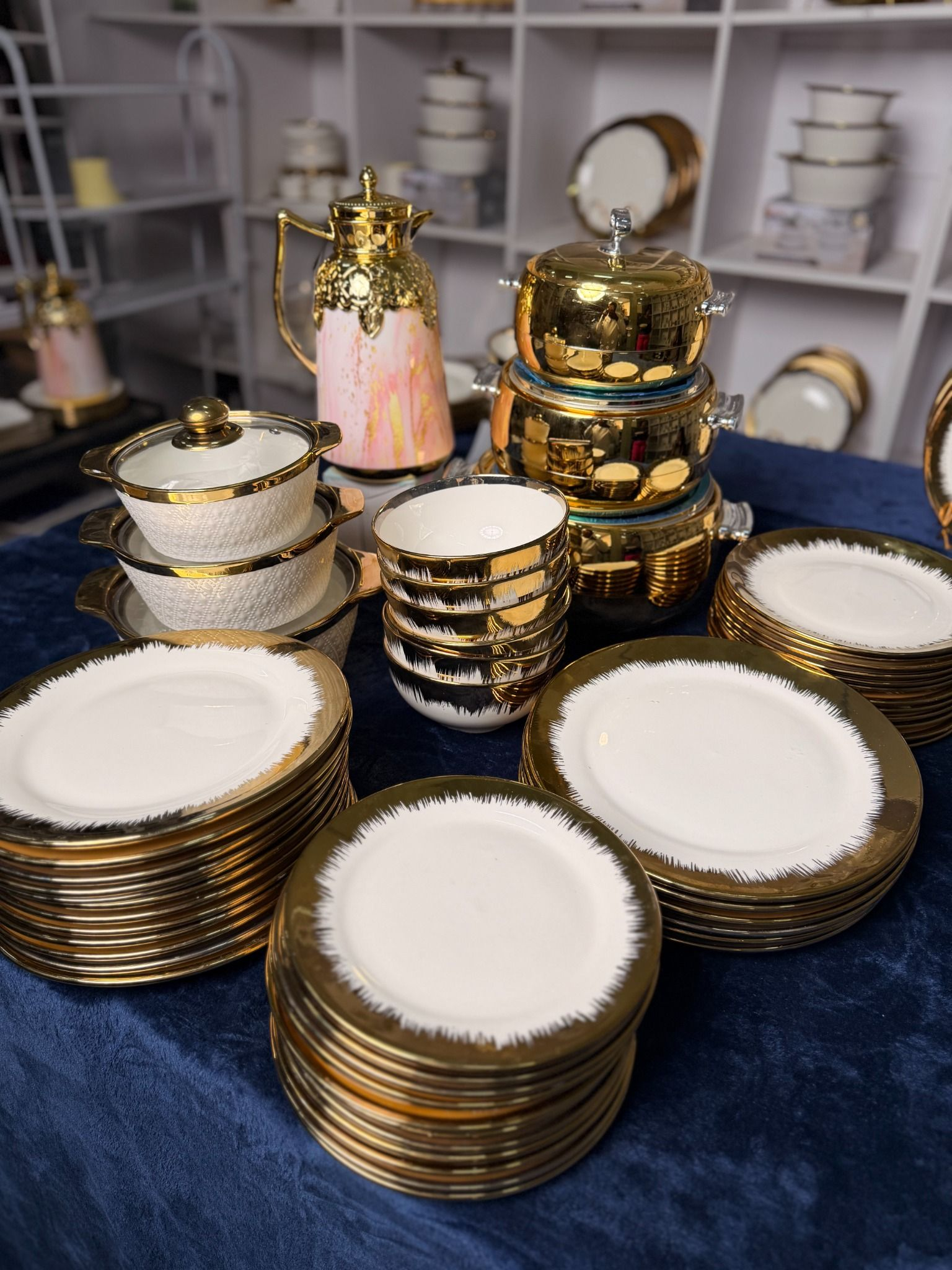 Image of Sultan Gold Dinner Set