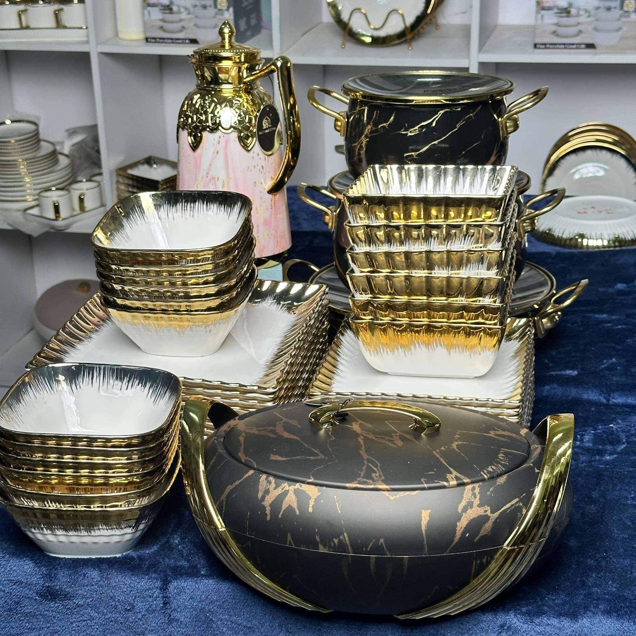 Image of Dynasty Gold Dinner Set