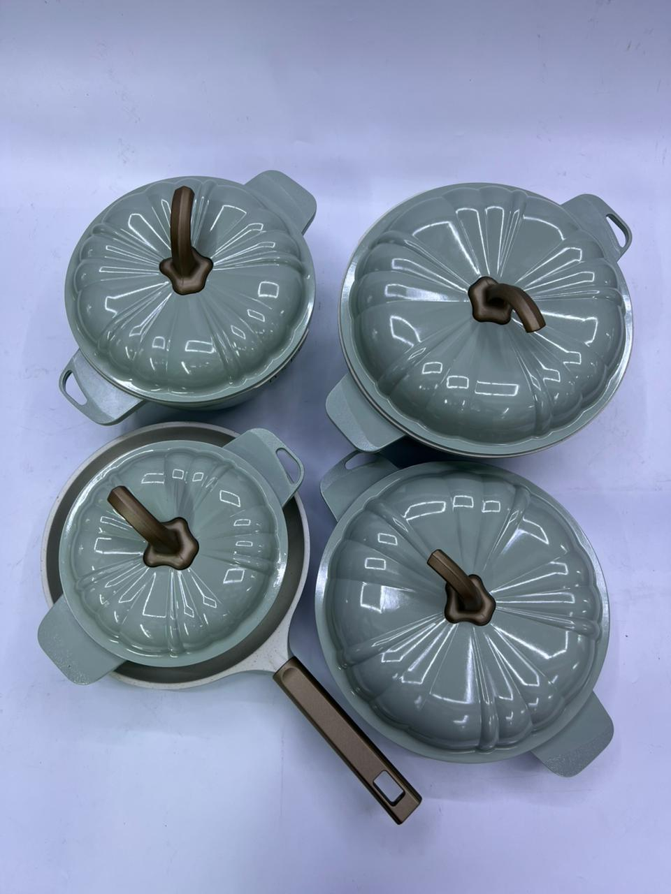 Image of Non-Stick Cookware Set with Pumpkin Lid (9 Piece)