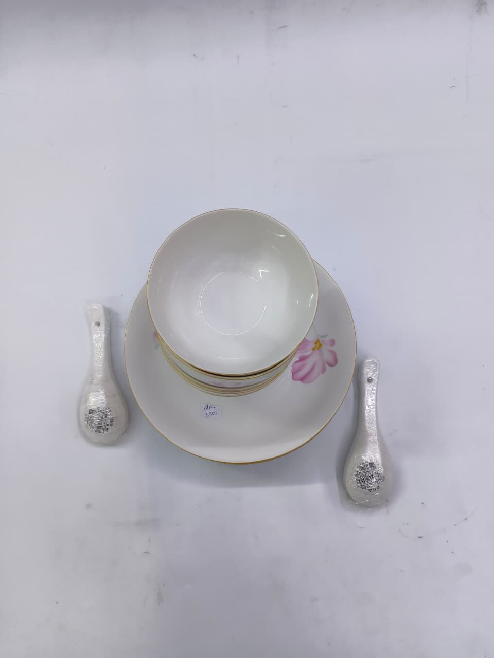 Image of Magnolia Bloom 18-Piece Dinner Set