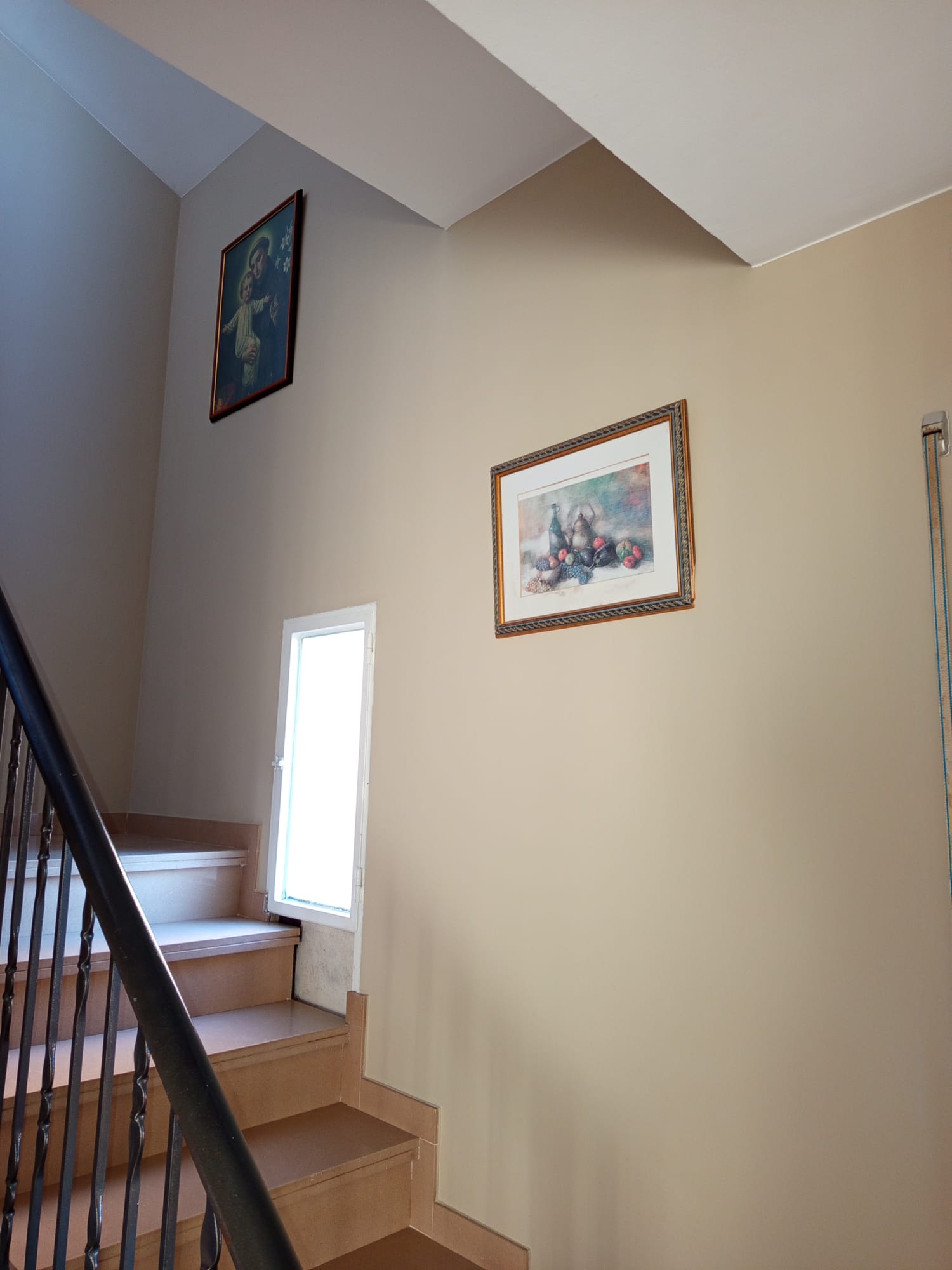 Pintura de paredes, techo y puertas