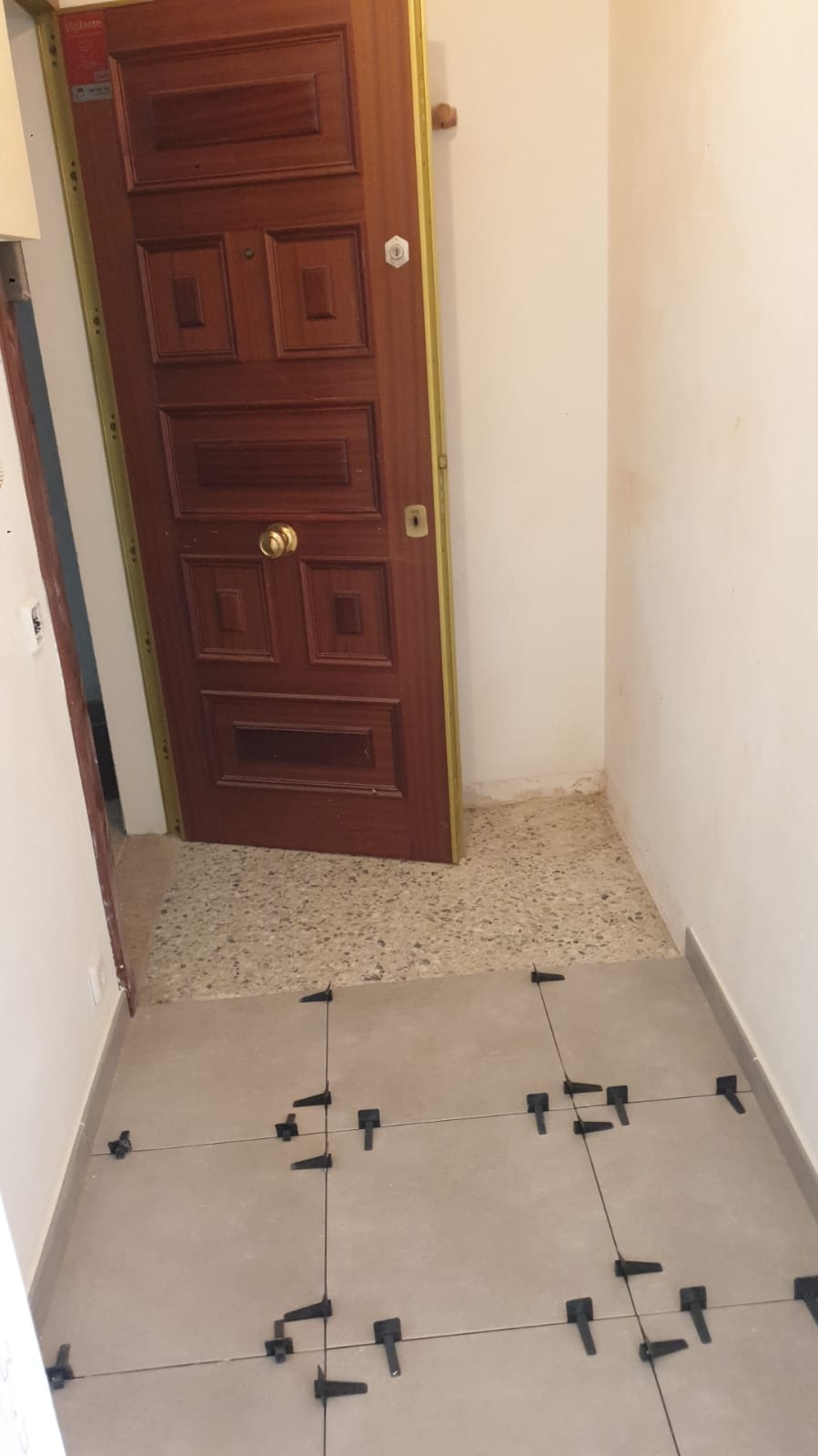 Imagen 1 de Mantenimiento de suelo en piso unifamiliar