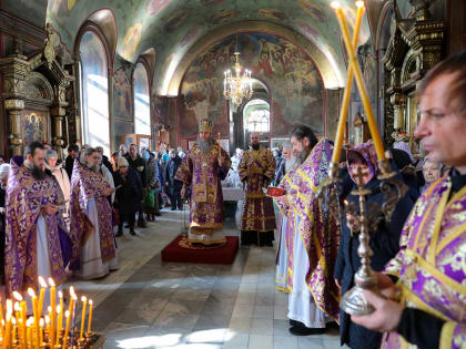 Митрополит Даниил в первую Великопостную родительскую субботу совершил заупокойную Литургию