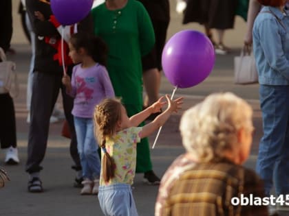 В Кургане у женщины забрали детей, которых она подолгу оставляла одних дома