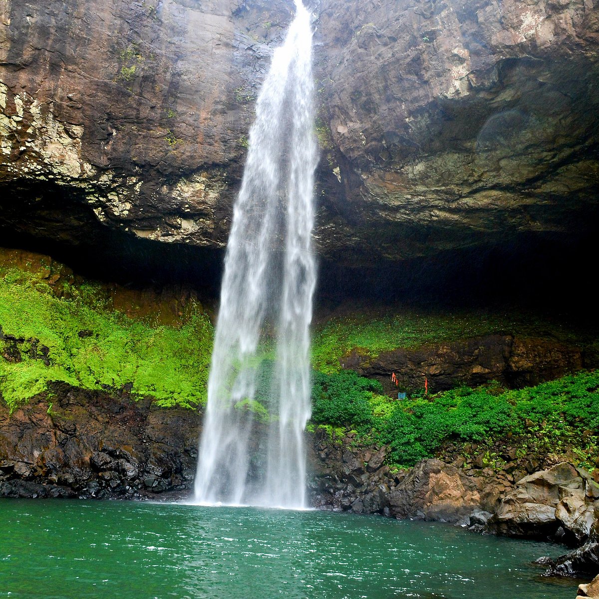 Top 3 Secret Waterfalls in Maharashtra You Must Visit in 2025 – Hidden Gems, Trek Routes & Best Time