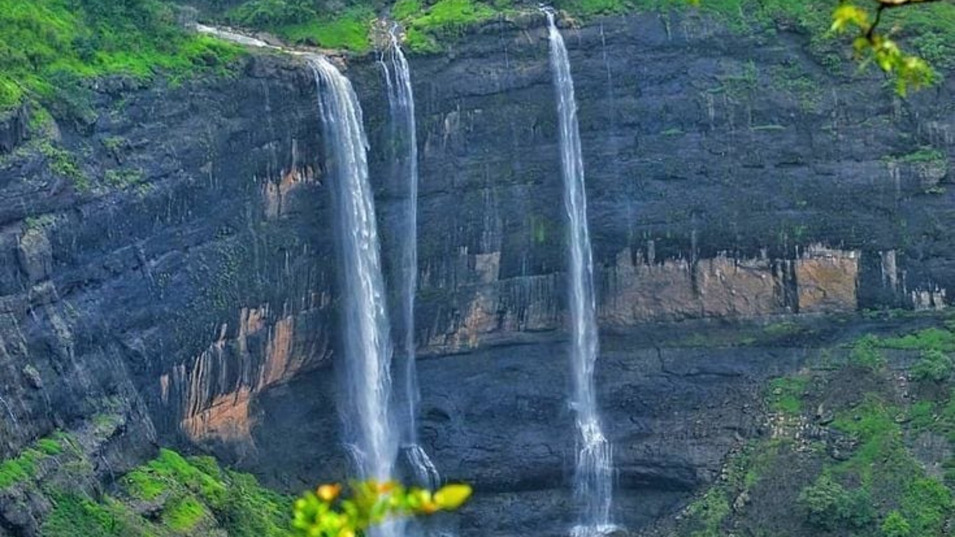 Top 3 Secret Waterfalls in Maharashtra You Must Visit in 2025 – Hidden Gems, Trek Routes & Best Time - Maharashtra travel guide
