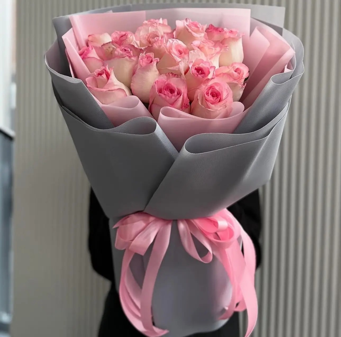 Avalanche rose bouquet