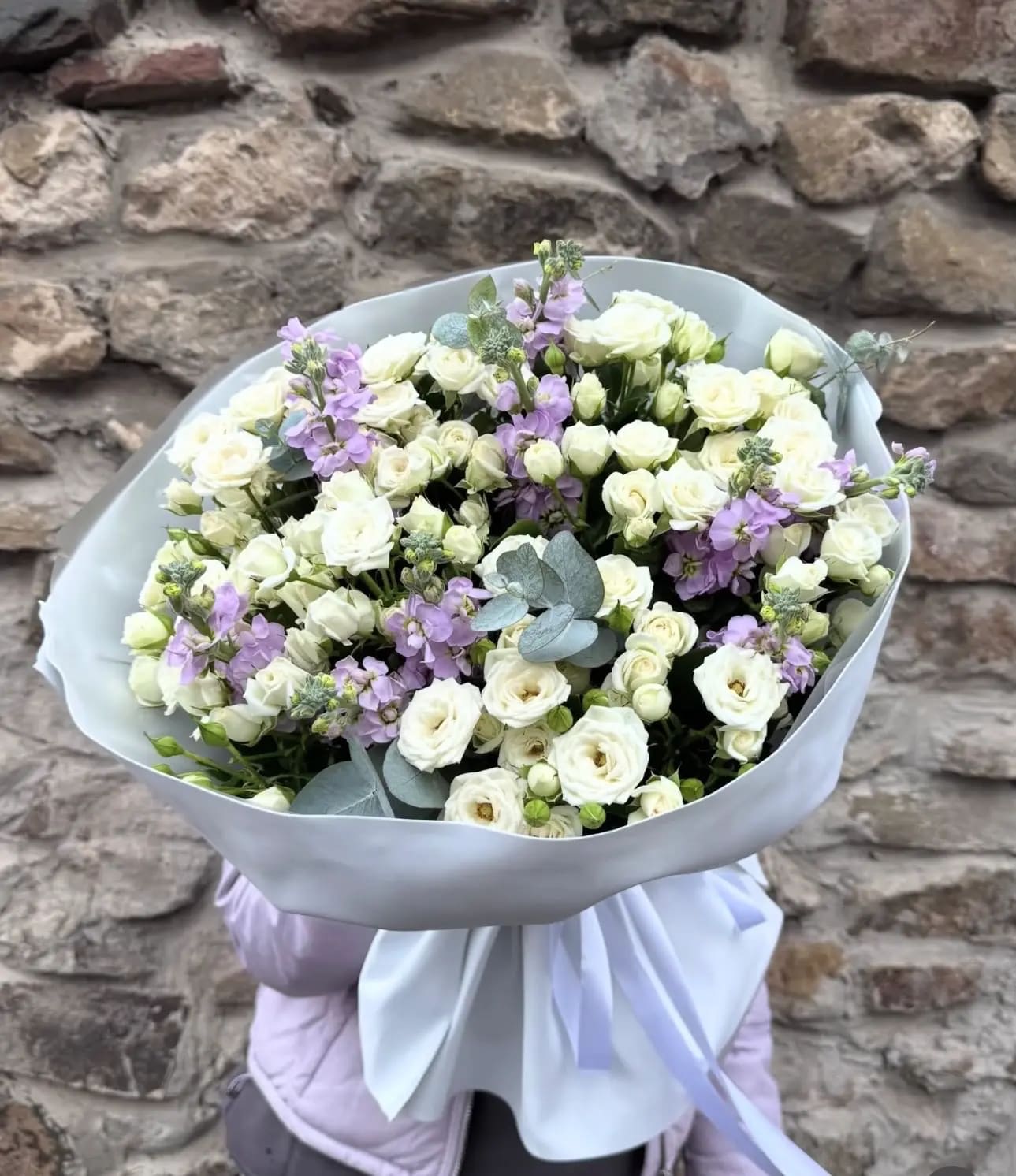 Spray rose and matthiola bouquet