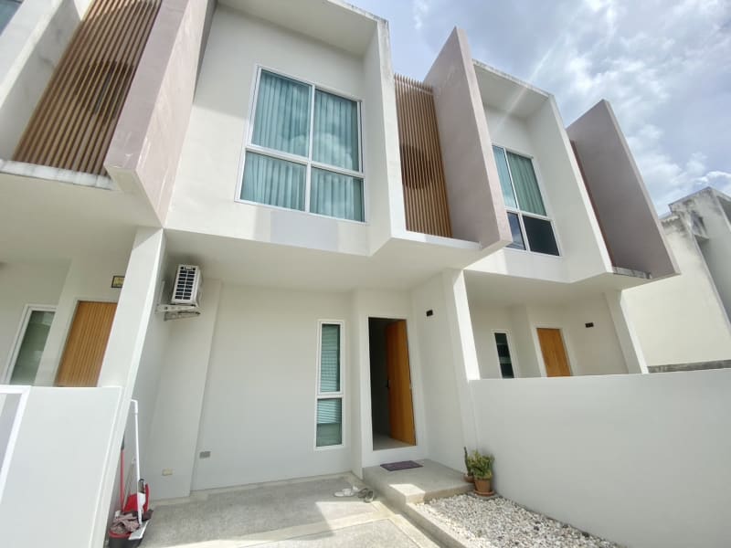 Modern Life Bangrae — 2-bed house for rent in Chalong, Phuket — photo 1