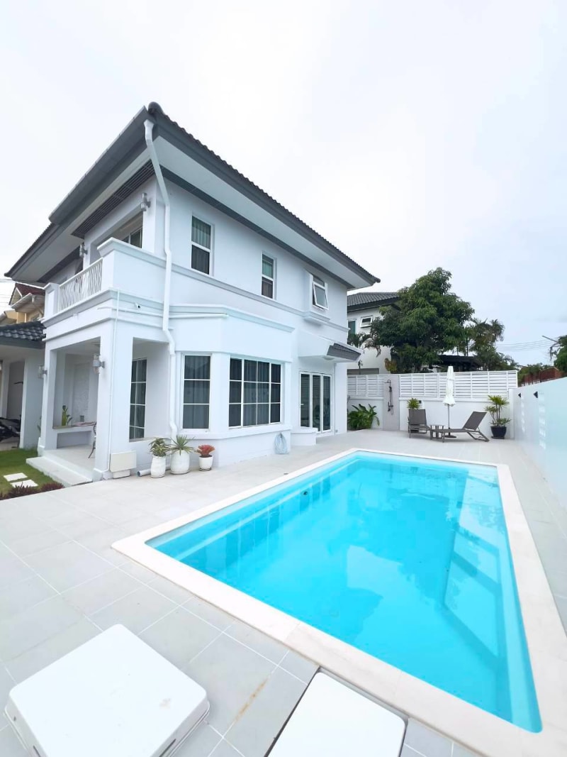 3-bed villa for rent in Phuket — photo 1