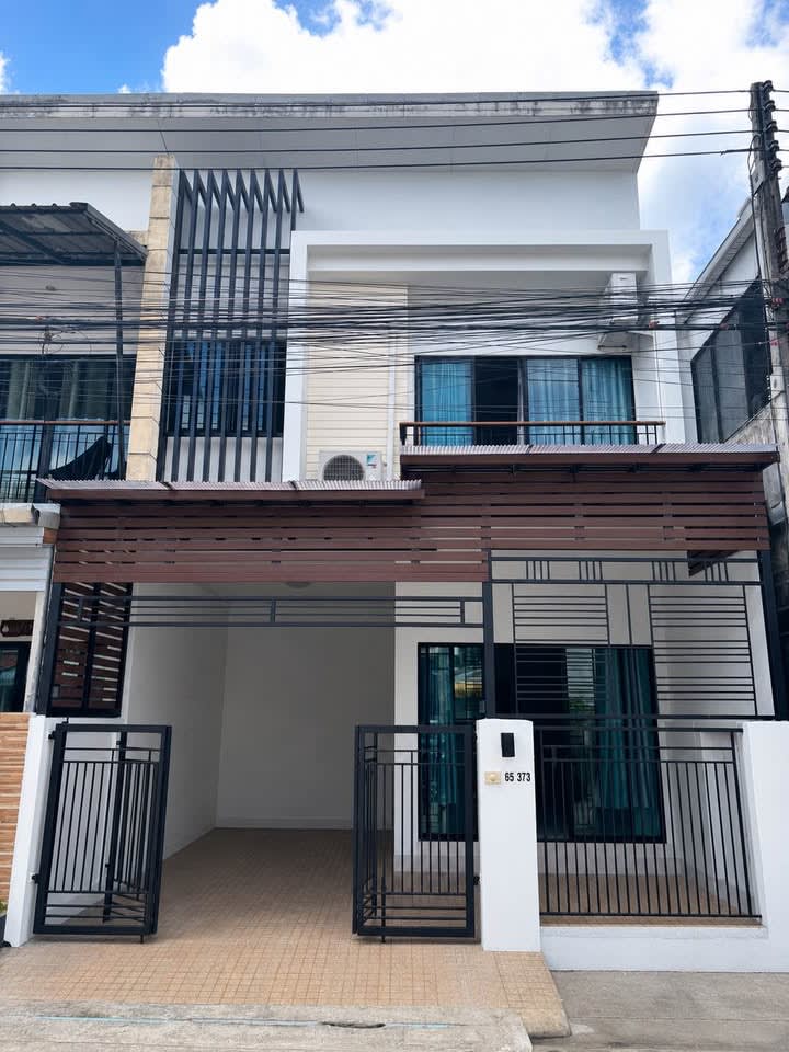 3BR Townhouse — 3-bed townhouse for rent in Phuket — photo 1
