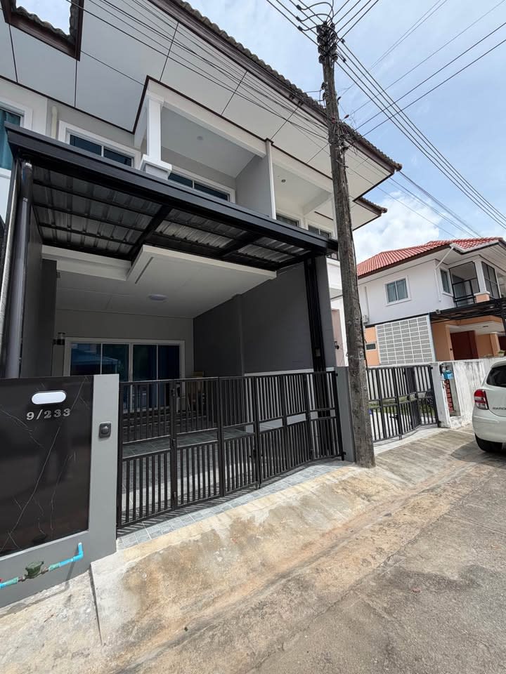 2-bed townhouse for rent in Thalang, Phuket — photo 1