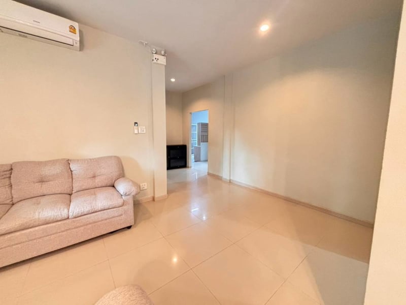 หมู่บ้าน ปรางทอง — 4-bed house for rent in Chalong, Phuket — photo 3