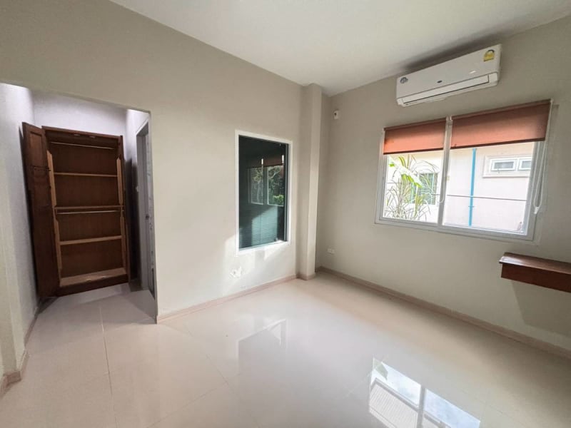 หมู่บ้าน ปรางทอง — 4-bed house for rent in Chalong, Phuket — photo 6