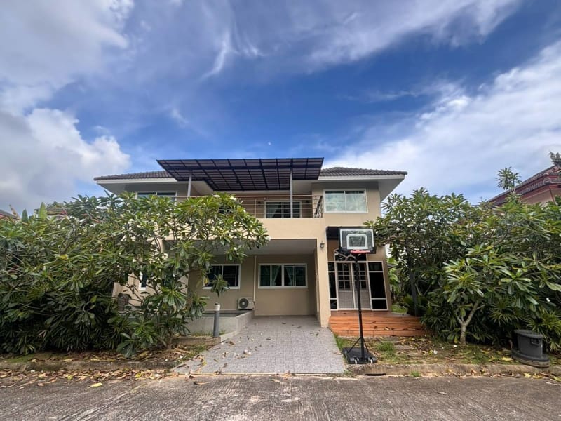 หมู่บ้าน ปรางทอง — 4-bed house for rent in Chalong, Phuket — photo 1
