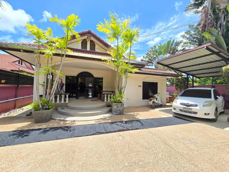 4-bed house for rent in Nai Harn, Phuket — photo 1