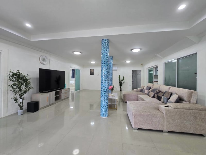 6-bed villa for rent in Chalong, Phuket — photo 8