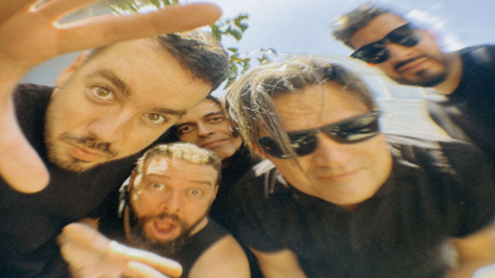 Dead Nomads — foto de capa