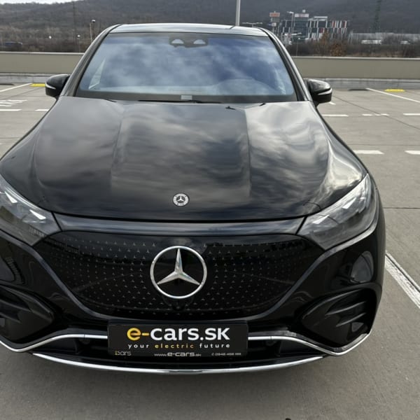 Mercedes EQE 350 4MATIC SUV dovezený na Slovensko cez e-cars.sk