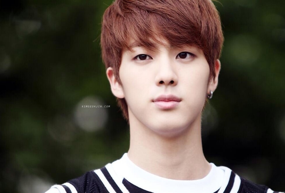 7 Fakta Jin BTS, Member Tertampan dan Celananya Pernah Melorot diatas Panggung! Jin BTS Ganteng 7 Fakta Jin BTS, Member Tertampan dan Celananya Pernah Melorot diatas Panggung!