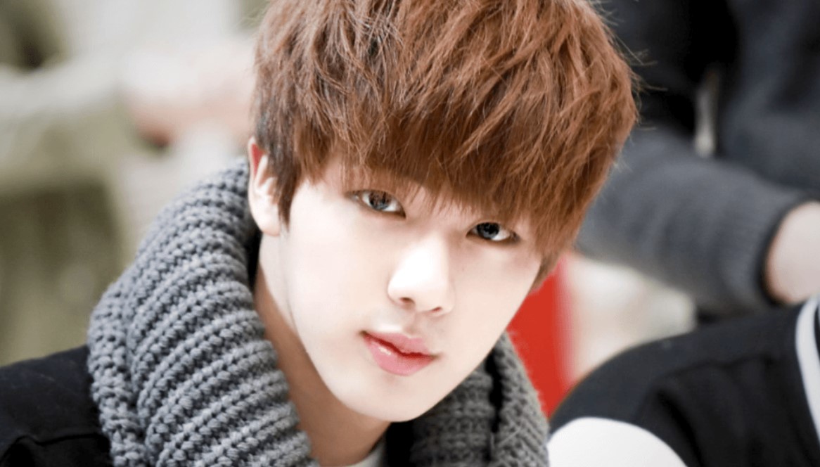 7 Fakta Jin BTS, Member Tertampan dan Celananya Pernah Melorot diatas Panggung! Jin Bts member exo 7 Fakta Jin BTS, Member Tertampan dan Celananya Pernah Melorot diatas Panggung!