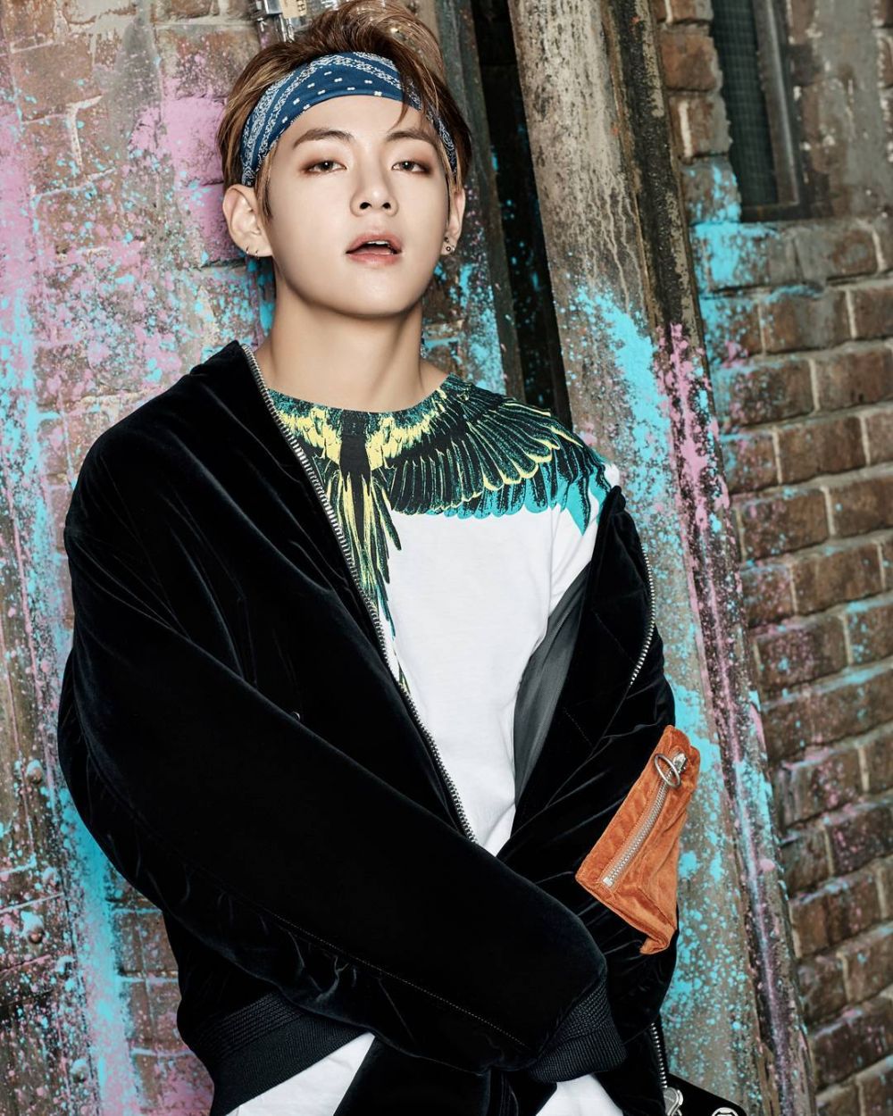 10 Foto Mempesona V BTS, pria paling ganteng Bikin cewek AMRI Meleleh 721316 1000xauto v bts ganteng 10 Foto Mempesona V BTS, pria paling ganteng Bikin cewek AMRI Meleleh