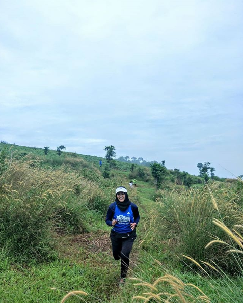 Bukit Wangun: Wisata Alam Bogor dengan Pemandangan Istimewa dan Instagramable Tentunya hipwee bukit wangun6 Bukit Wangun: Wisata Alam Bogor dengan Pemandangan Istimewa dan Instagramable Tentunya