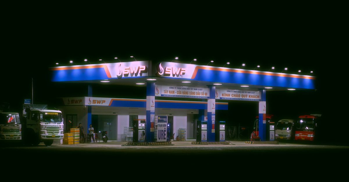 Petrol Price Hike in Pakistan: How It’s Shaping Transport Costs, Inflation and Consumer Spending illustration or cover