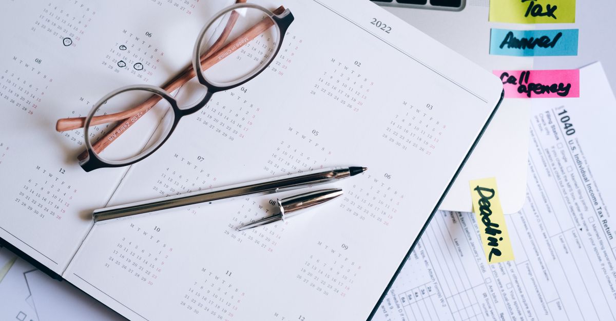 FBR Extends Income Tax Filing Deadline to Oct 31: What Taxpayers Need to Know illustration or cover