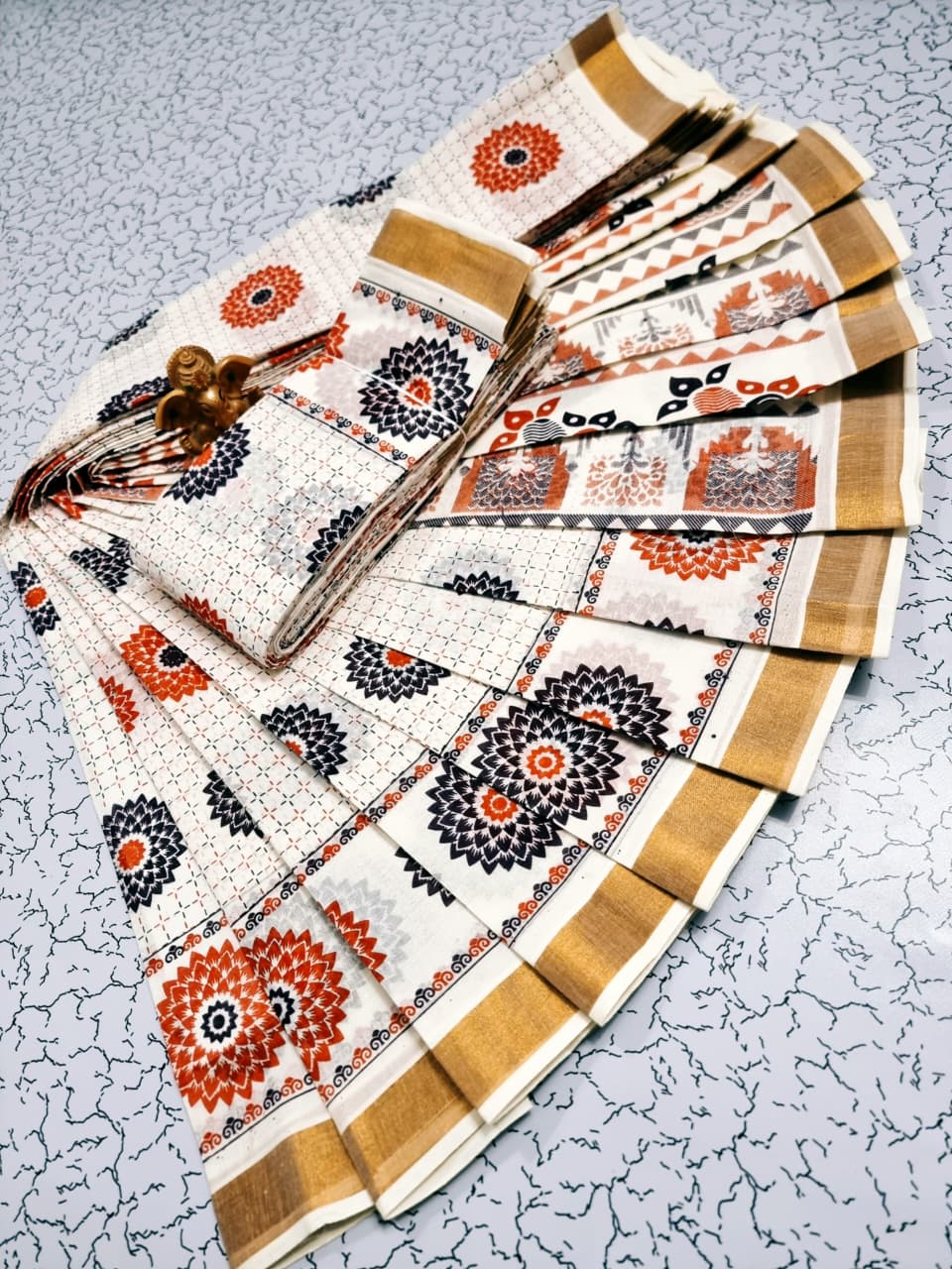 PRINTED WORK Kerala COTTON SAREES - White Gold Pink Orange