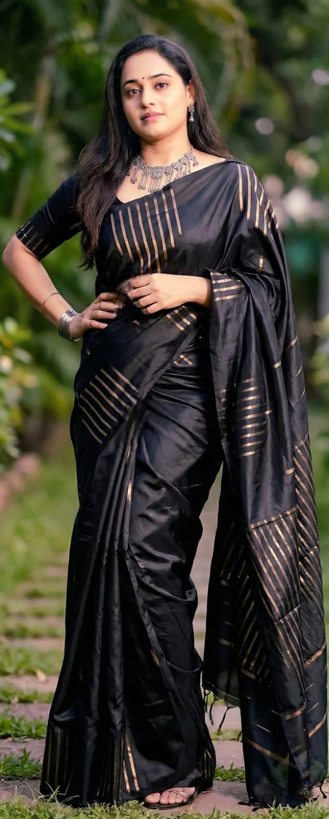 Arani Vairaoosi Soft Silk Saree - Black