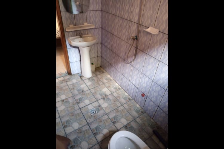 Jolie chambre meublée LGH - Douala, Nouvelle route cité 14