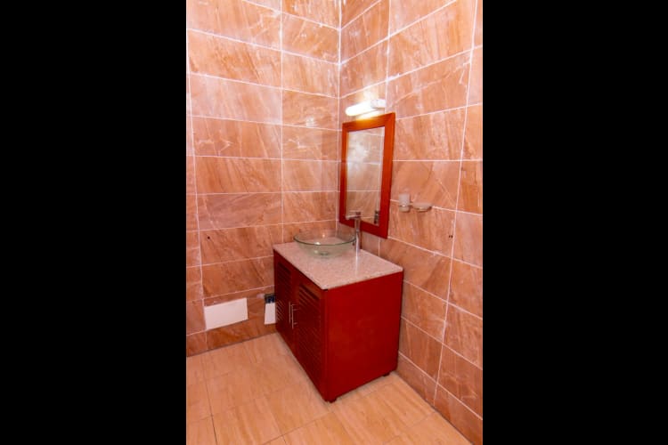 4 rooms Bungalow (King Size Beds)- Kribi, Cameroon 37