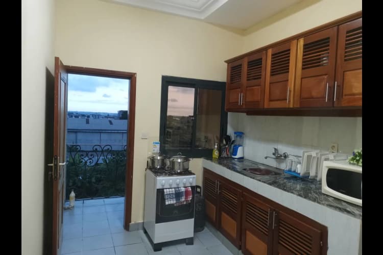 Chic Studio Confortable NS avec compteur prépayé - Ndogbong, Douala 14