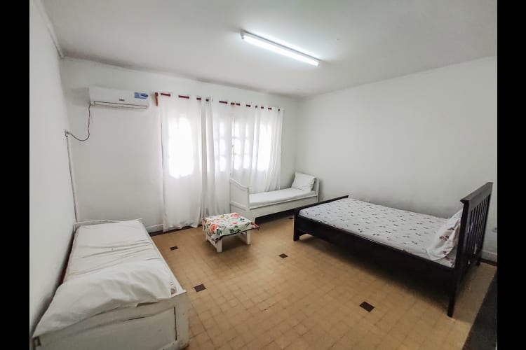 Maison Blanche - Douala, Bonapriso  17