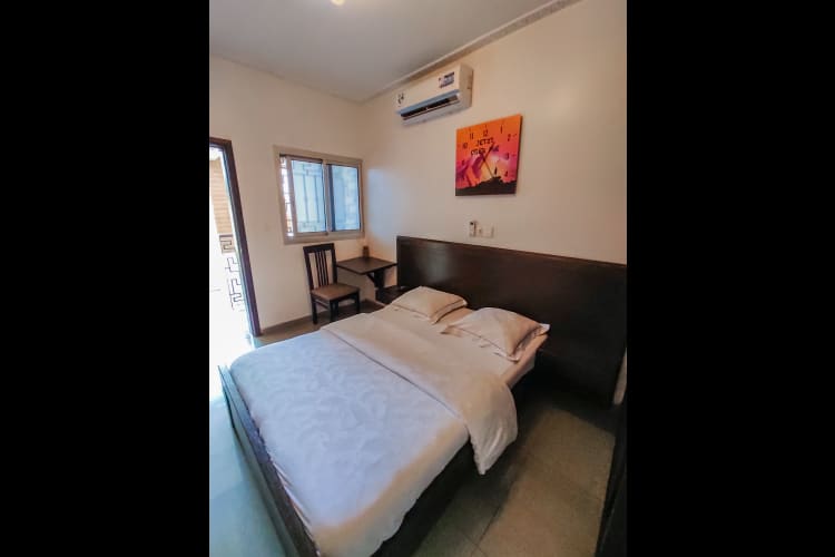 Chambre RP - Douala, Bonamoussadi 4