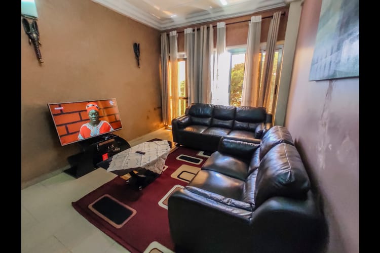 Nice 3 bed 4 bath appartment - Douala, Cité SIC Ange Raphaël 1