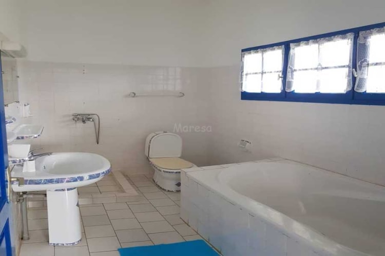 Duplex 6 Bedrooms, 7 Bathrooms LMB - Kribi, Mahale 26