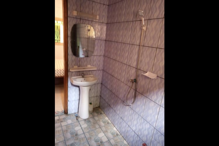 Jolie chambre meublée LGH - Douala, Nouvelle route cité 13