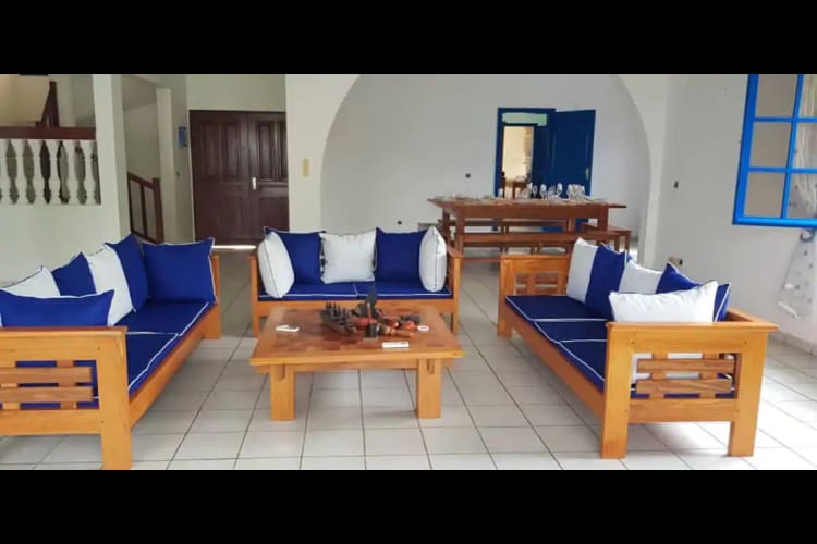 Duplex 6 Bedrooms, 7 Bathrooms LMB - Kribi, Mahale 1