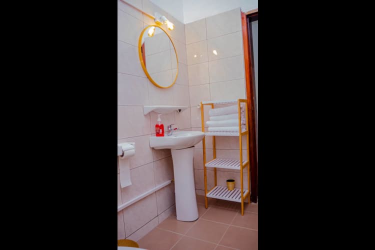 Bel Appartement de 02 chambres - Akwa Douala 5
