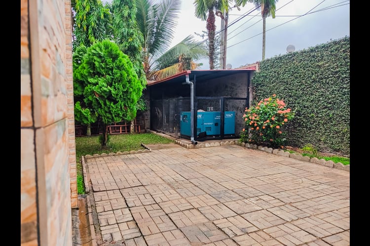 BELLE VILLA DE 04 CHAMBRE - NYALLA, DOUALA 28