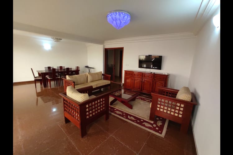 Joli Appartement 3 chambres (Moineau) - Douala Bonanjo 2