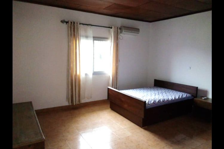 Appartement Confortable 3 chambres - Bastos 7