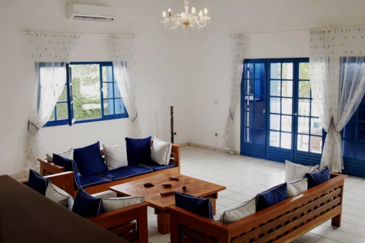 Duplex 6 Bedrooms, 7 Bathrooms LMB - Kribi, Mahale 2