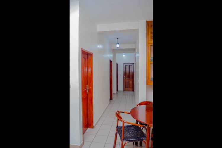 Bel Appartement de 02 chambres - Akwa Douala 14