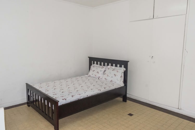 Maison Blanche - Douala, Bonapriso  12