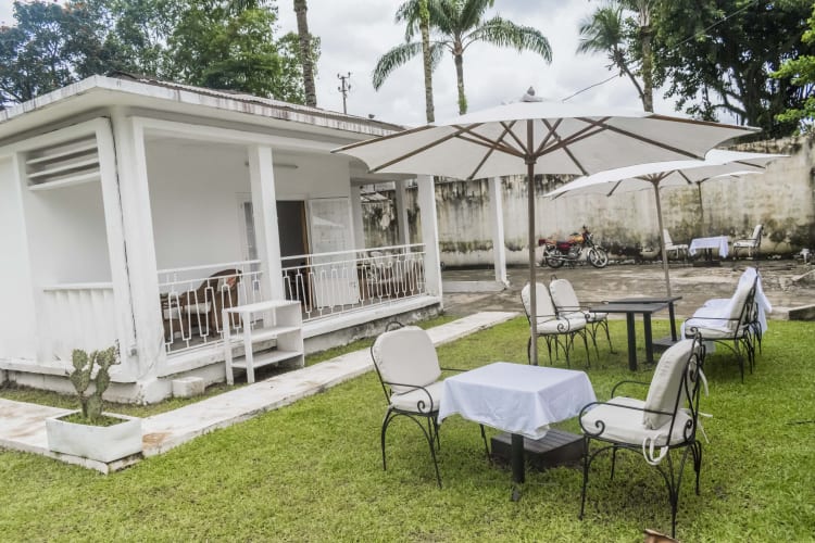 Maison Blanche - Douala, Bonapriso  23