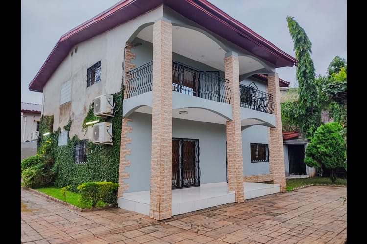 BELLE VILLA DE 04 CHAMBRE - NYALLA, DOUALA 1